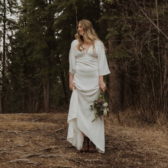 ASOS Y.A.S Bridal low back maxi dress in white - Picture 8 of 9